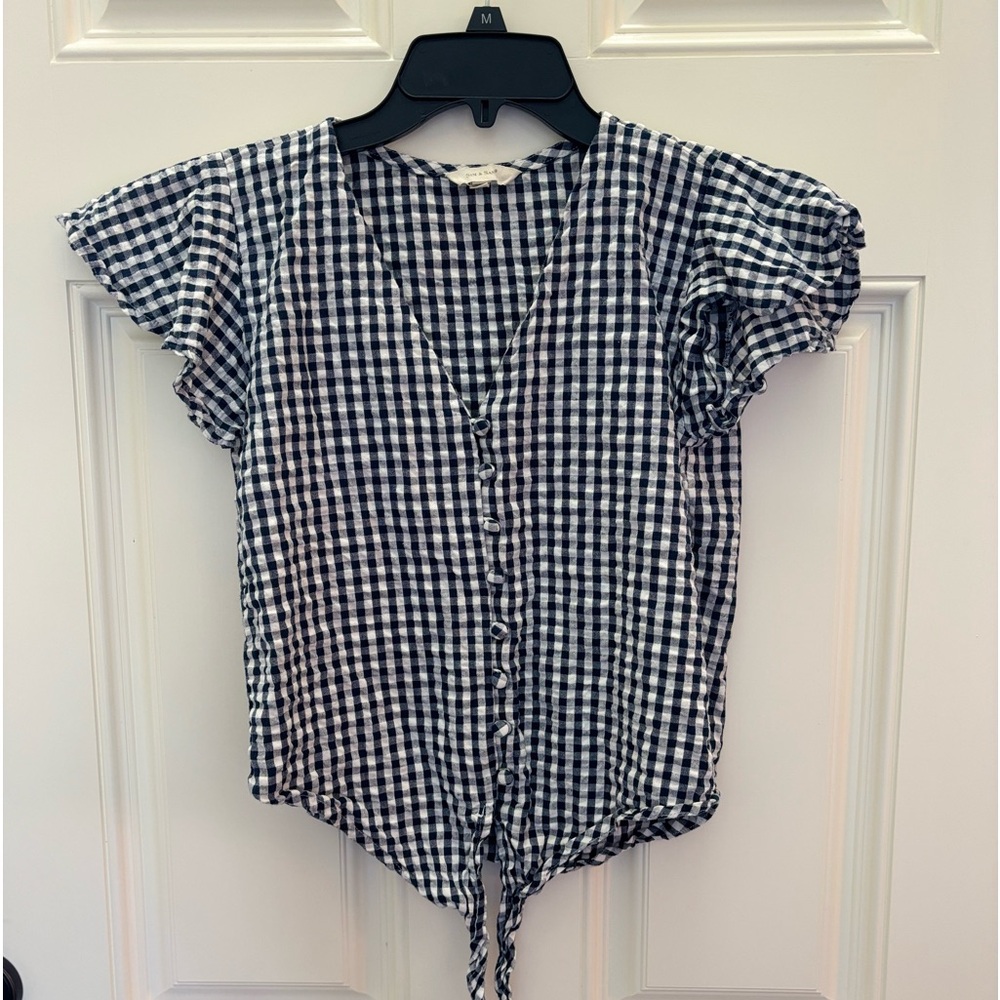 navy and white checkered top!